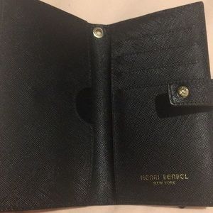 New Henri Bendel wallet